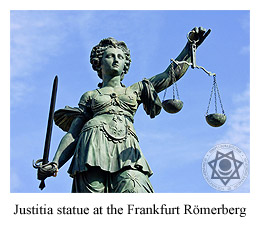Justitia statue at the Frankfurt R�merberg